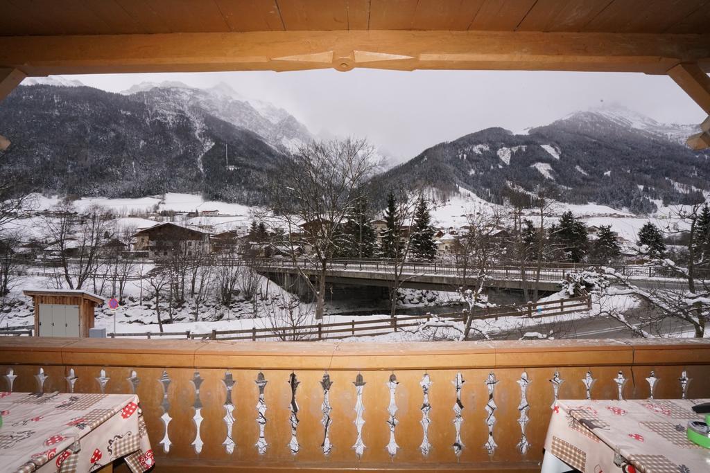 Haus Ruetzbach Apartment Neustift im Stubaital Exterior photo